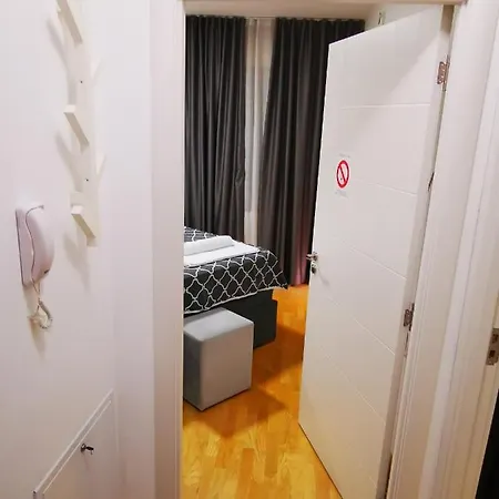 Merkur Luxury Apartman Apartment Nis